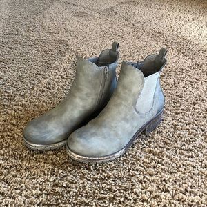 Crown Vintage Blondey Chelsea Boot
